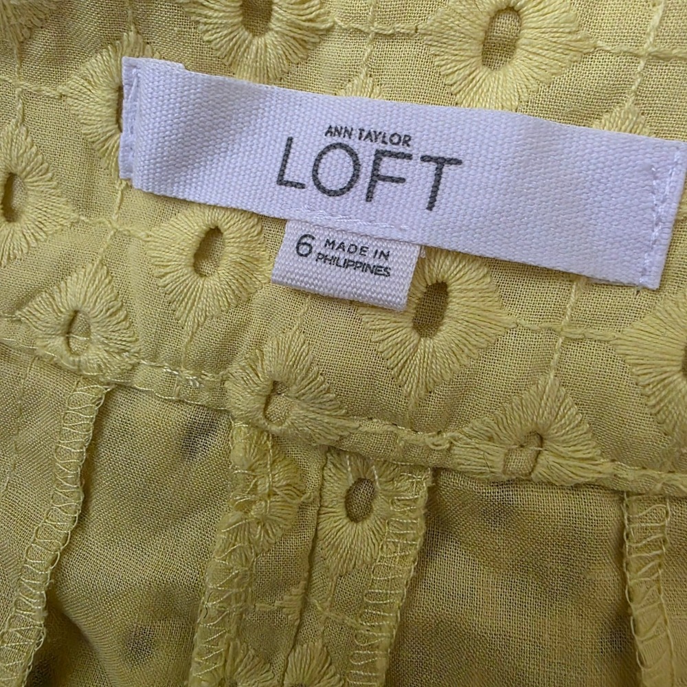 Ann Taylor LOFT Womens Lime Green Eyelet Geometric Shorts Size 6 Citron Summer - Picture 3 of 5